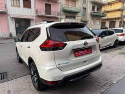 
										Nissan X-Trail 1.7 dCi 150 2WD Tekna full									