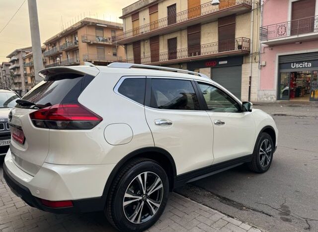 
								Nissan X-Trail 1.7 dCi 150 2WD Tekna full									