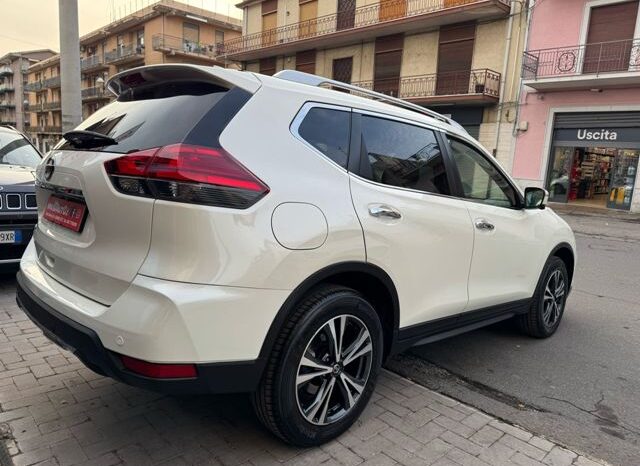 
								Nissan X-Trail 1.7 dCi 150 2WD Tekna full									