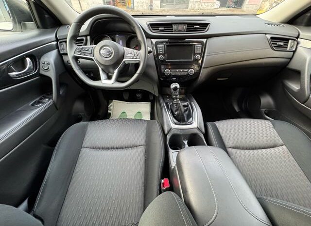 
								Nissan X-Trail 1.7 dCi 150 2WD Tekna full									