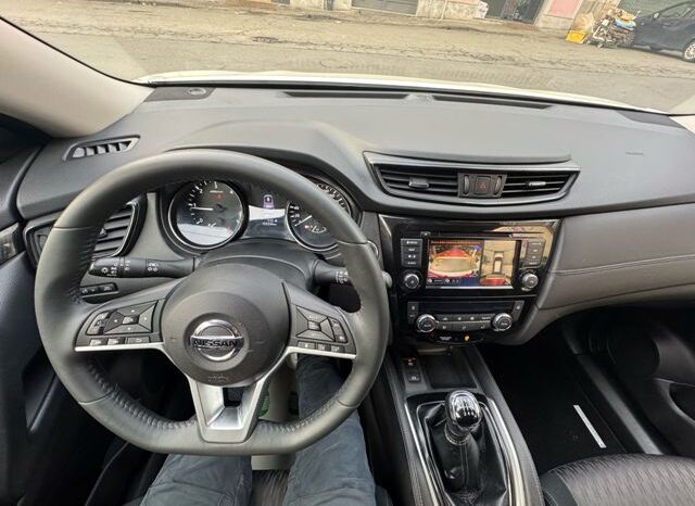 
								Nissan X-Trail 1.7 dCi 150 2WD Tekna full									