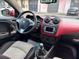 
										Alfa Romeo MiTo 1.6 JTDm-2 120 CV S&S Distinctive full									
