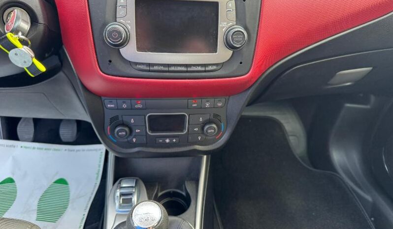 
								Alfa Romeo MiTo 1.6 JTDm-2 120 CV S&S Distinctive full									