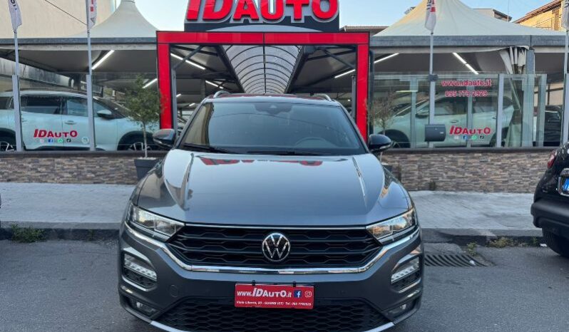
								Volkswagen T-Roc 1.0 TSI 110 CV R-LINE full									