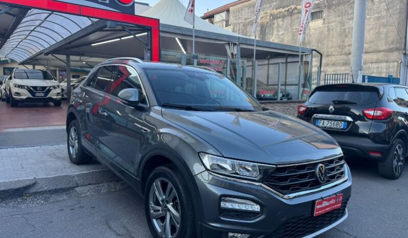 
								Volkswagen T-Roc 1.0 TSI 110 CV R-LINE full									
