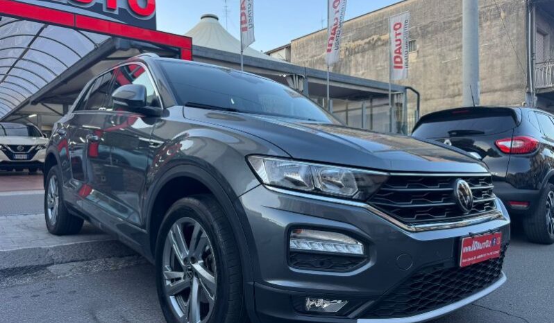 
								Volkswagen T-Roc 1.0 TSI 110 CV R-LINE full									