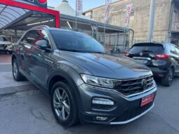
										Volkswagen T-Roc 1.0 TSI 110 CV R-LINE full									