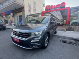 
										Volkswagen T-Roc 1.0 TSI 110 CV R-LINE full									