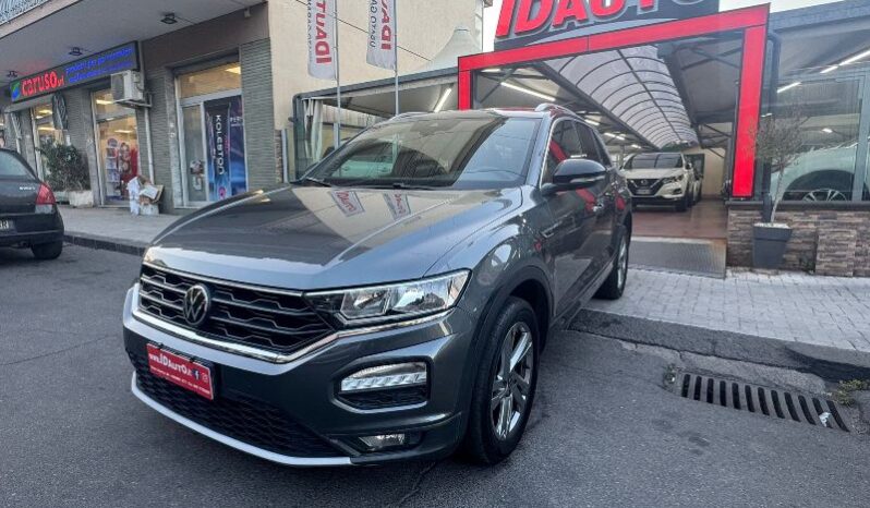 
								Volkswagen T-Roc 1.0 TSI 110 CV R-LINE full									