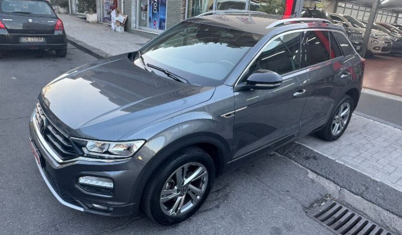 
								Volkswagen T-Roc 1.0 TSI 110 CV R-LINE full									