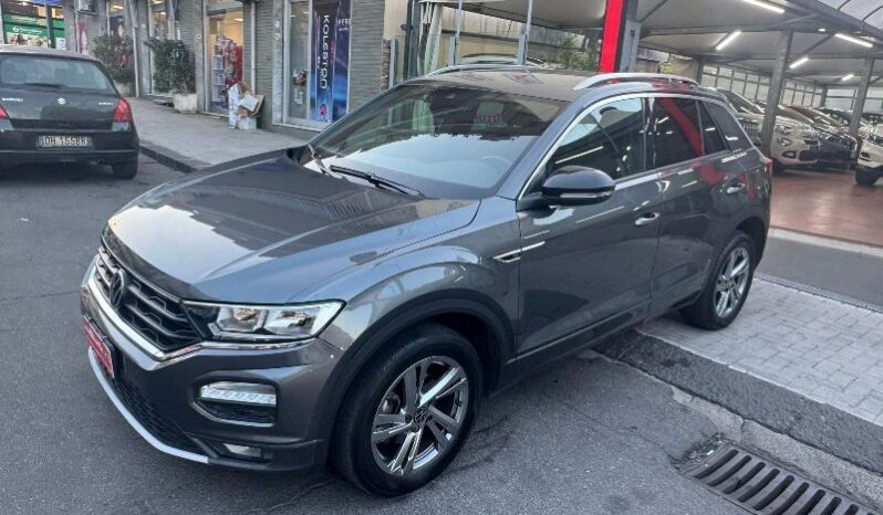 
								Volkswagen T-Roc 1.0 TSI 110 CV R-LINE full									