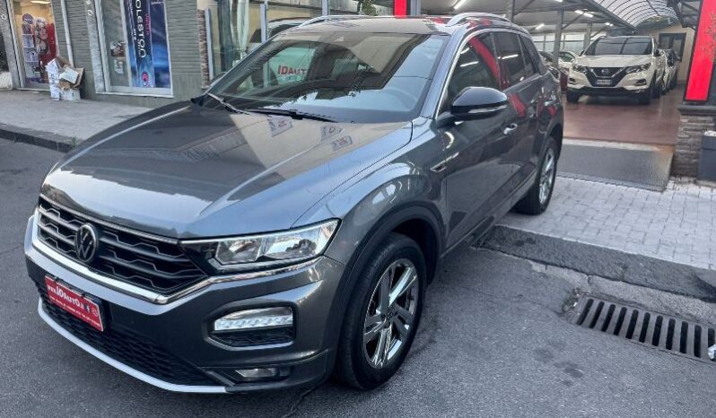 
								Volkswagen T-Roc 1.0 TSI 110 CV R-LINE full									