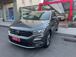 
										Volkswagen T-Roc 1.0 TSI 110 CV R-LINE full									