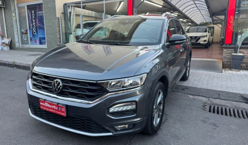 
								Volkswagen T-Roc 1.0 TSI 110 CV R-LINE full									