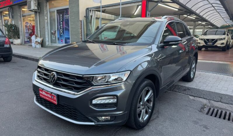 
								Volkswagen T-Roc 1.0 TSI 110 CV R-LINE full									
