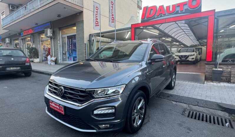 
								Volkswagen T-Roc 1.0 TSI 110 CV R-LINE full									