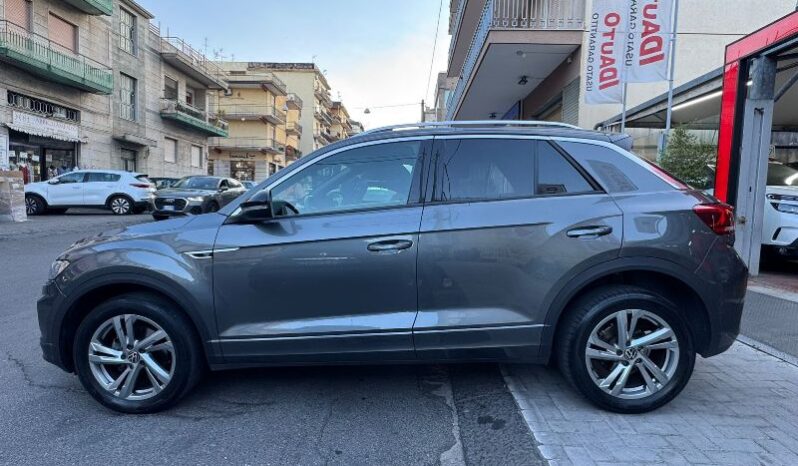 
								Volkswagen T-Roc 1.0 TSI 110 CV R-LINE full									