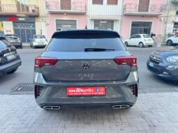 
										Volkswagen T-Roc 1.0 TSI 110 CV R-LINE full									