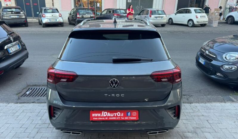 
								Volkswagen T-Roc 1.0 TSI 110 CV R-LINE full									