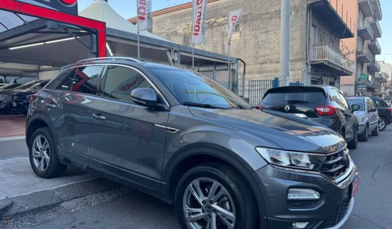 
								Volkswagen T-Roc 1.0 TSI 110 CV R-LINE full									