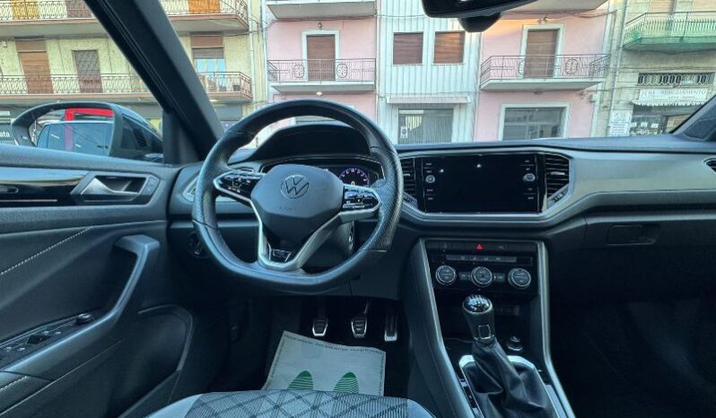 
								Volkswagen T-Roc 1.0 TSI 110 CV R-LINE full									