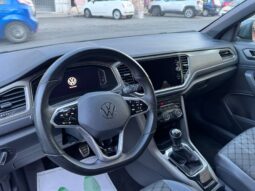 
										Volkswagen T-Roc 1.0 TSI 110 CV R-LINE full									