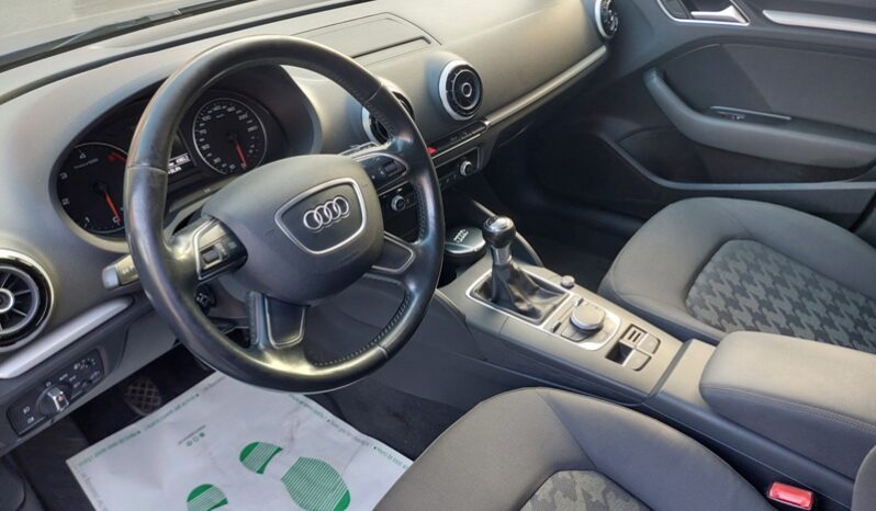 
								Audi A3 SPB 1.6 TDI 110 CV clean diesel Attraction full									