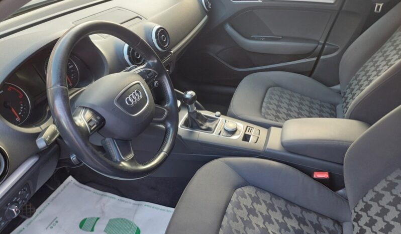 
								Audi A3 SPB 1.6 TDI 110 CV clean diesel Attraction full									