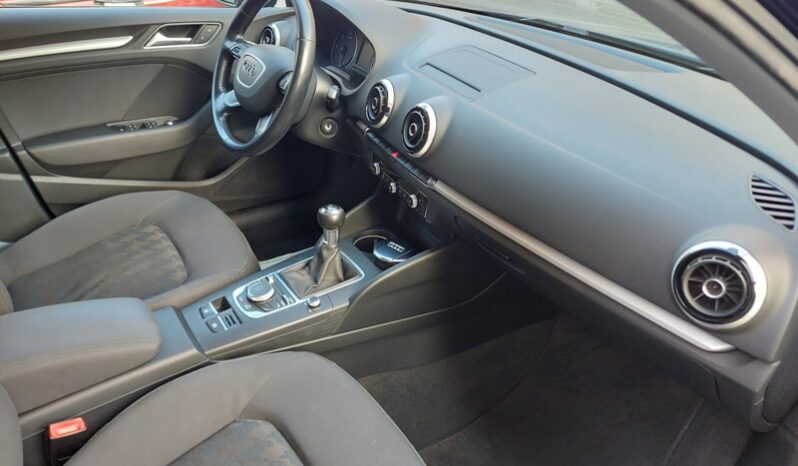 
								Audi A3 SPB 1.6 TDI 110 CV clean diesel Attraction full									