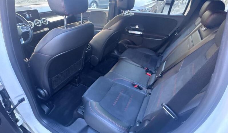 
								Mercedes-benz GLB 200 d Automatic Premium AMG Line full									
