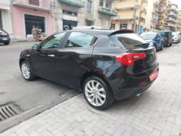 
										Alfa Romeo Giulietta 1.6 JTDm-2 120 CV Distinctive full									