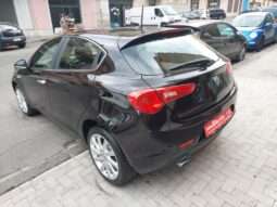 
										Alfa Romeo Giulietta 1.6 JTDm-2 120 CV Distinctive full									