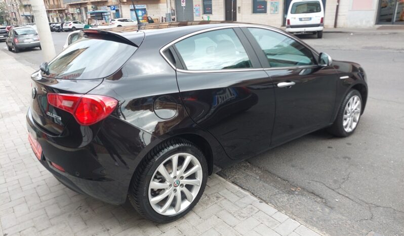 
								Alfa Romeo Giulietta 1.6 JTDm-2 120 CV Distinctive full									