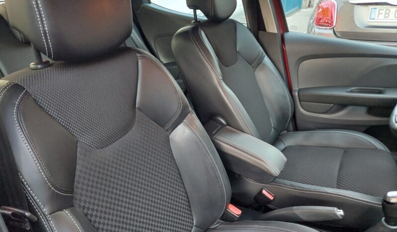 
								Renault Clio 1.5 dCi 8V 90 CV 5 porte Duel full									