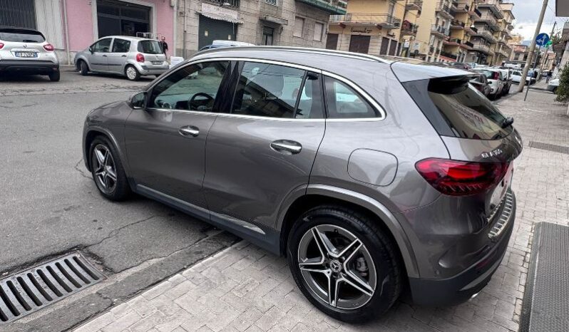 
								Mercedes-benz GLA 1.3 Hybrid 136 CV 180 Automatic AMG Line Premium Plus full									