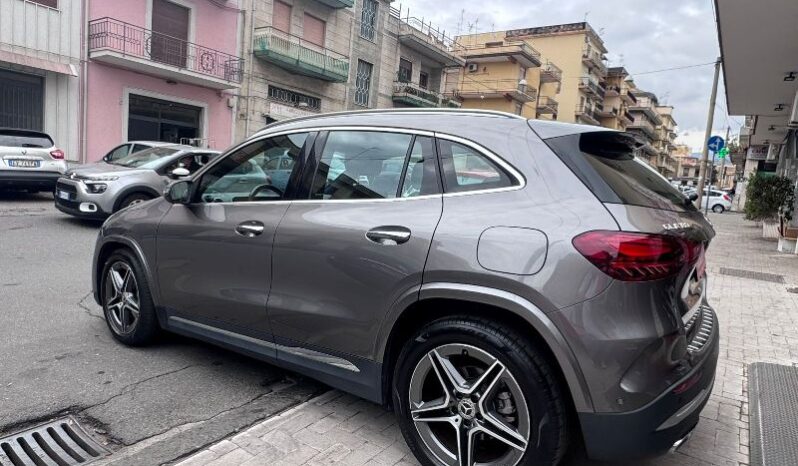 
								Mercedes-benz GLA 1.3 Hybrid 136 CV 180 Automatic AMG Line Premium Plus full									