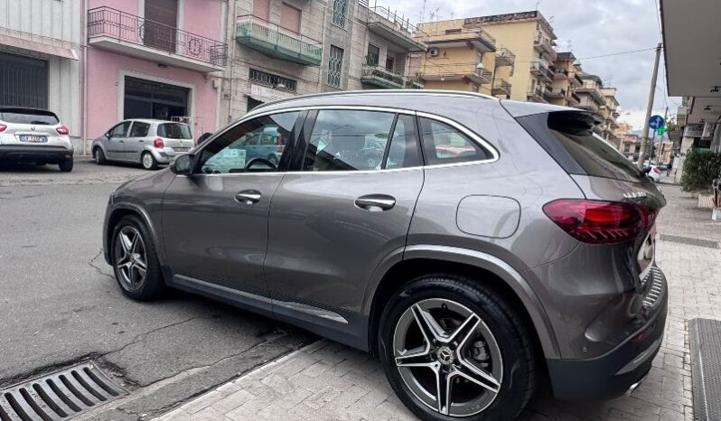 
								Mercedes-benz GLA 1.3 Hybrid 136 CV 180 Automatic AMG Line Premium Plus full									