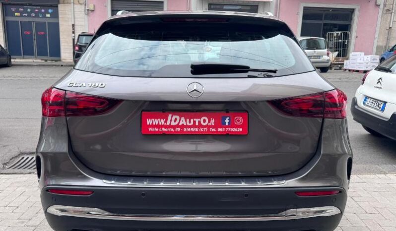 
								Mercedes-benz GLA 1.3 Hybrid 136 CV 180 Automatic AMG Line Premium Plus full									