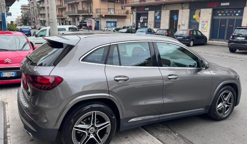 
								Mercedes-benz GLA 1.3 Hybrid 136 CV 180 Automatic AMG Line Premium Plus full									