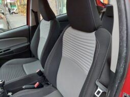 
										Toyota Yaris 1.4 D-4D 90 CV 5 porte Lounge full									