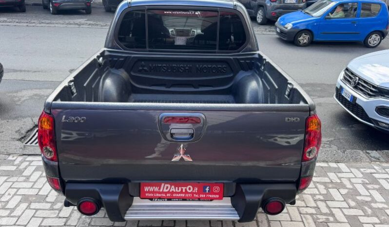 
								Mitsubishi L200 2.5 DI-D/136CV Double Cab Invite full									