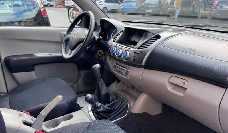 
								Mitsubishi L200 2.5 DI-D/136CV Double Cab Invite full									