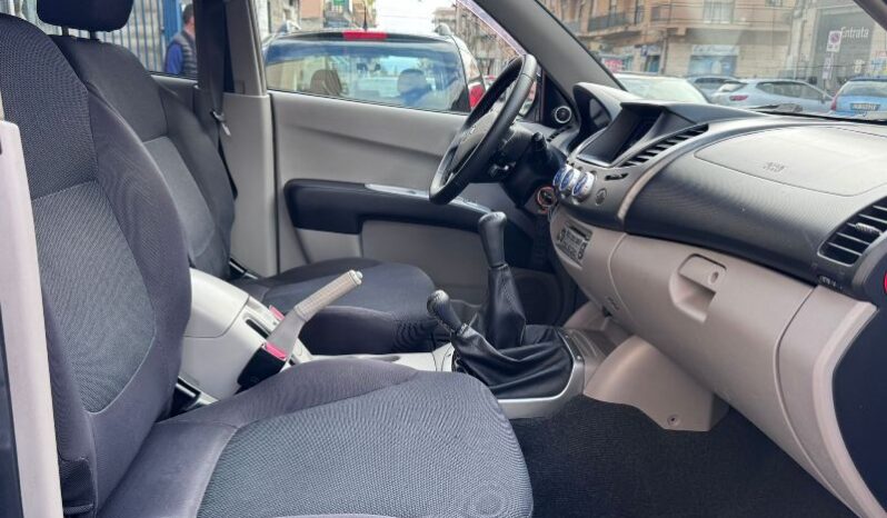 
								Mitsubishi L200 2.5 DI-D/136CV Double Cab Invite full									