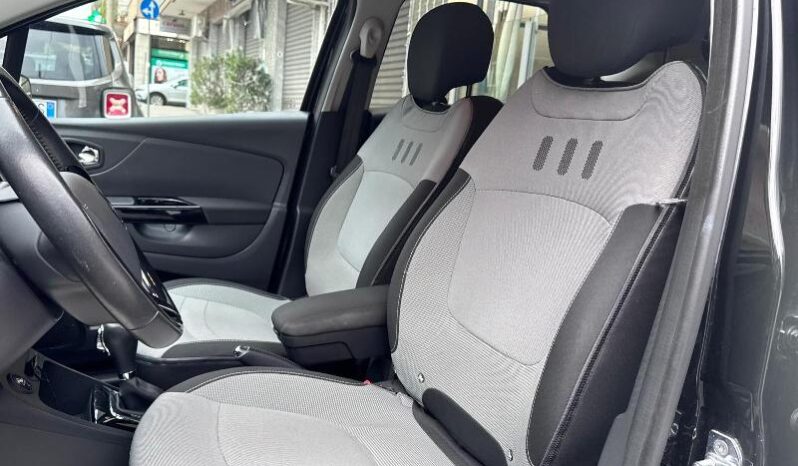 
								Renault Captur 1.2 TCe 120 CV EDC Energy R-Link full									