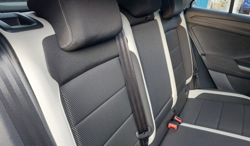 
								Volkswagen T-Roc 1.6 TDI 116 CV SCR Advanced BlueMotion Technology full									