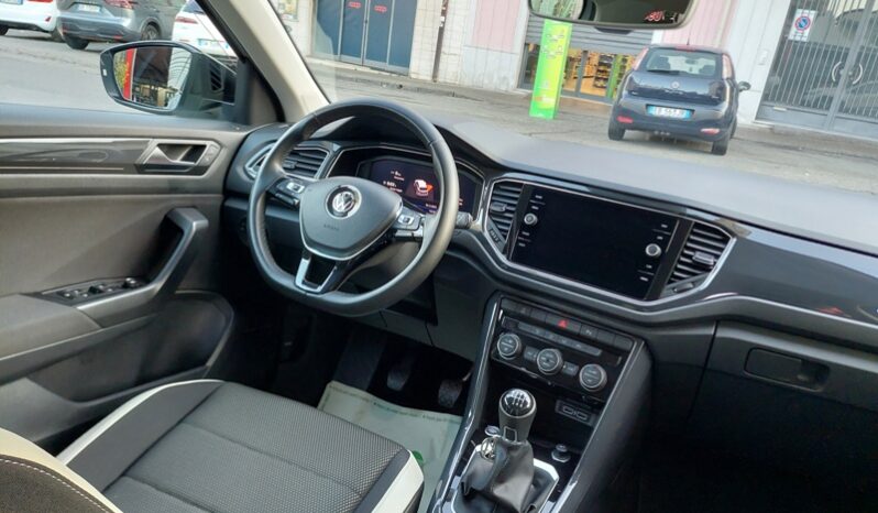 
								Volkswagen T-Roc 1.6 TDI 116 CV SCR Advanced BlueMotion Technology full									