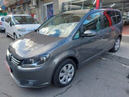 
										Volkswagen Touran Business 1.6 TDI DSG Comfortline full									