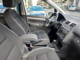 
										Volkswagen Touran Business 1.6 TDI DSG Comfortline full									