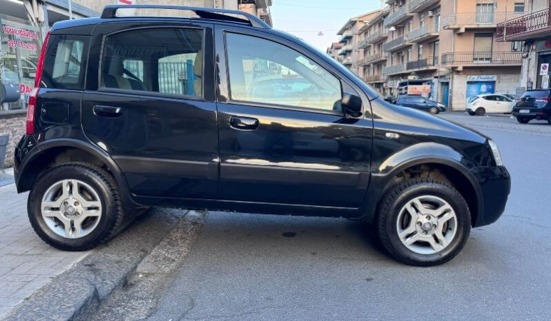 
								Fiat Panda 1.3 MJT 69 CV 16V 4×4 Glam full									
