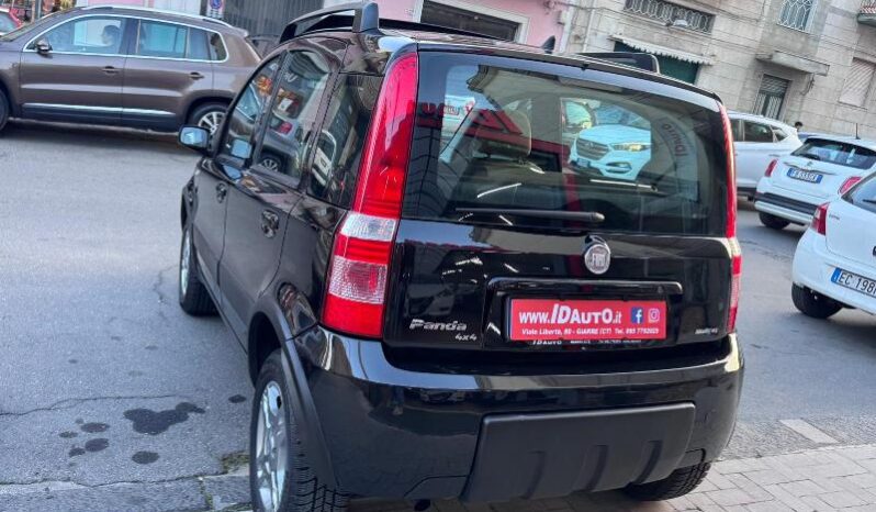 
								Fiat Panda 1.3 MJT 69 CV 16V 4×4 Glam full									